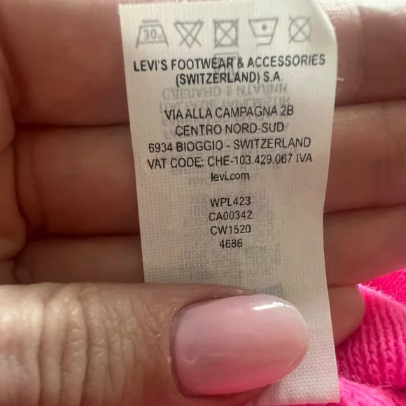 Levi's Bright Neon Pink Women’s Beanie Toque - Picture 6 of 6